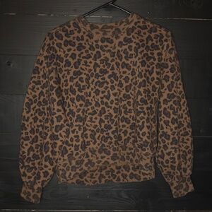 Women's Abercrombie and Fitch Leopard Puff Sleeve Sweatshirt